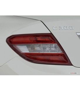 چراغ عقب سمت راست مرسدس بنز کلاس C سال های 2008 تا 2011 (اورجینال) - A2049068402 مرسدس-بنز - 1