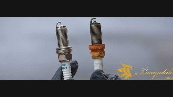 چگونه شمع موتور مرسدس بنز کلاس c را عوض کنم؟